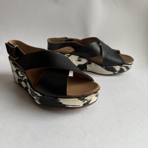 Clarks Stasha Hale Wedge Slingback strap black/white Sz 8.5M Crossed Wide Strap